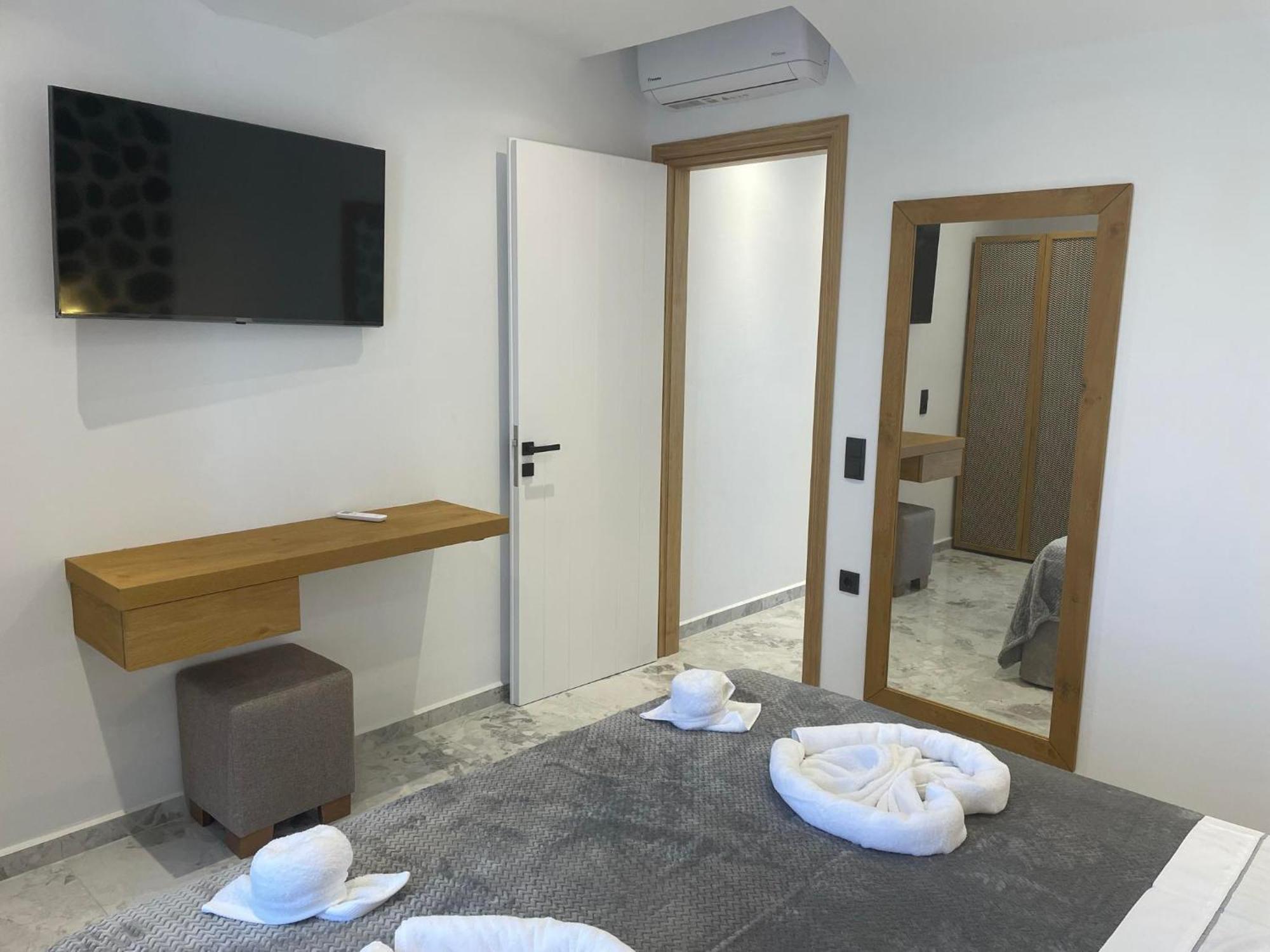 Latramys Suites Mikri Vigla Exterior foto