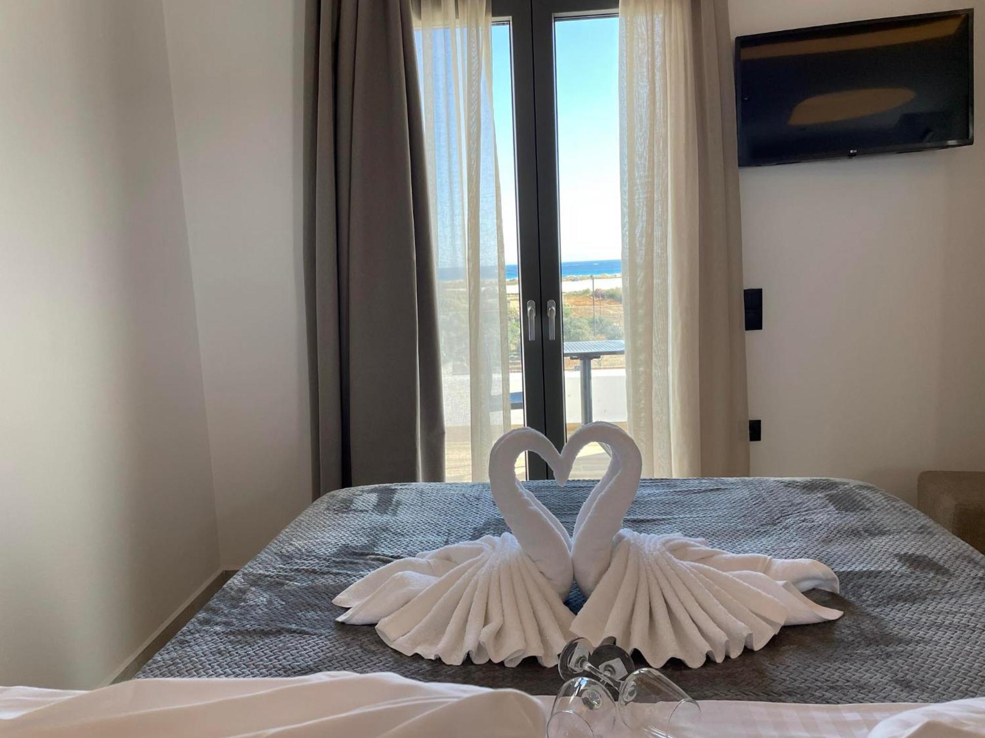 Latramys Suites Mikri Vigla Exterior foto